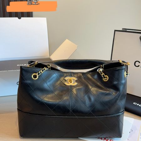 Chanel 25A Hobo Bag