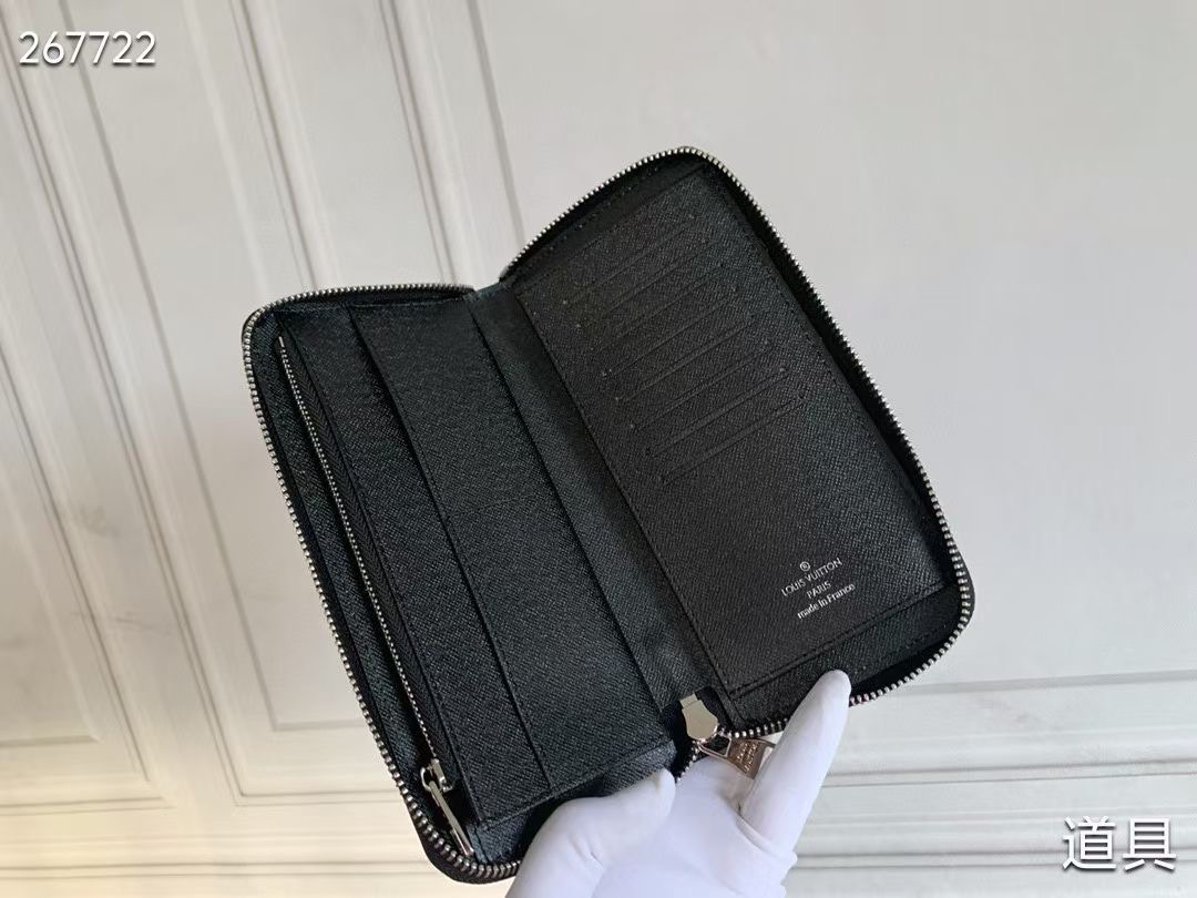 LV Zipper Wallet - Image 5