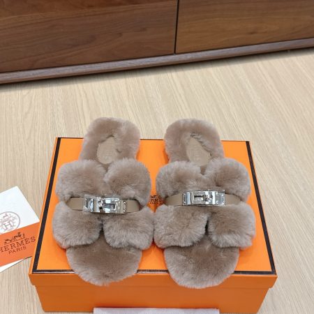 Hermès Fall/Winter Fur-Lined Slippers