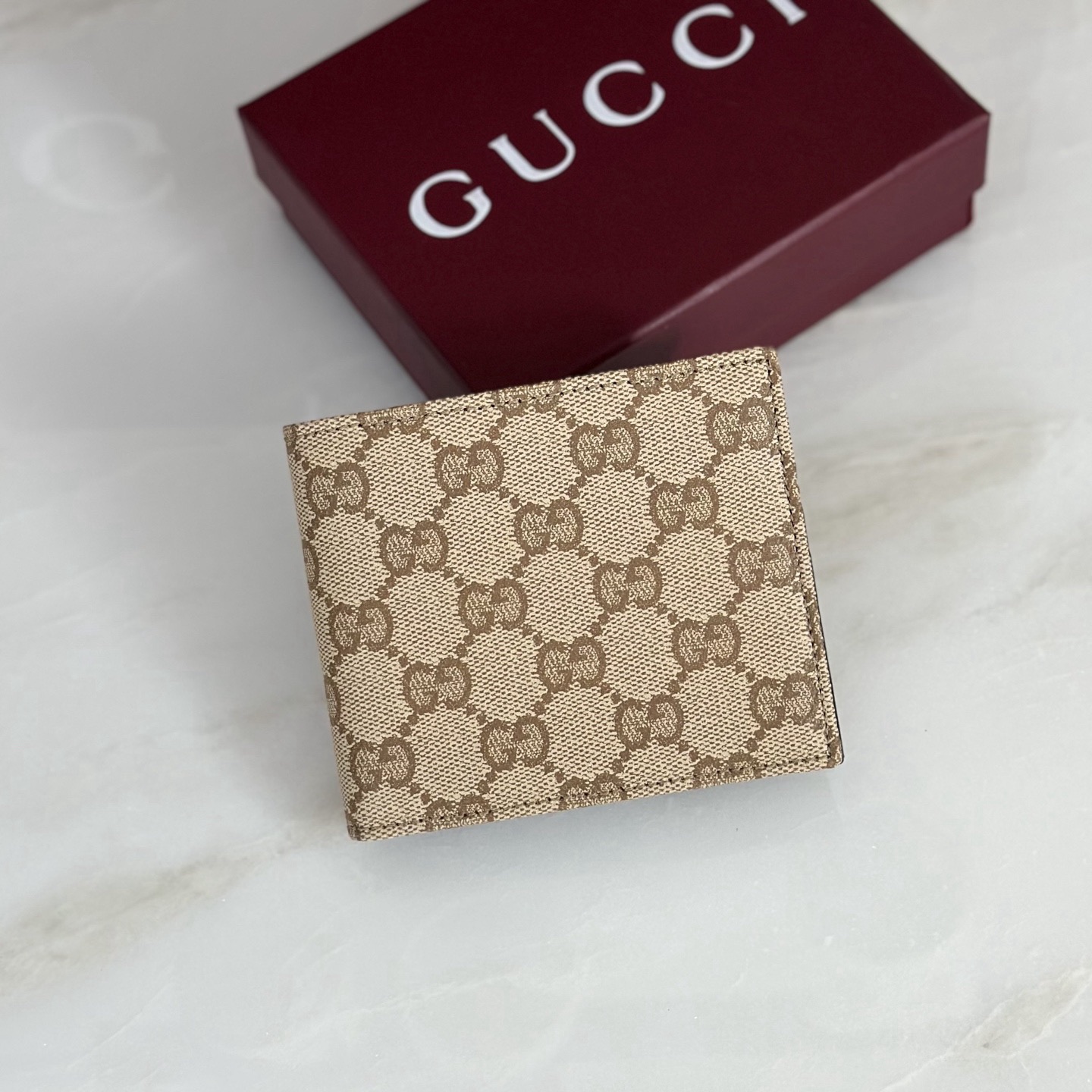 Gucci Essence Classic Bi-fold Wallet - Image 1