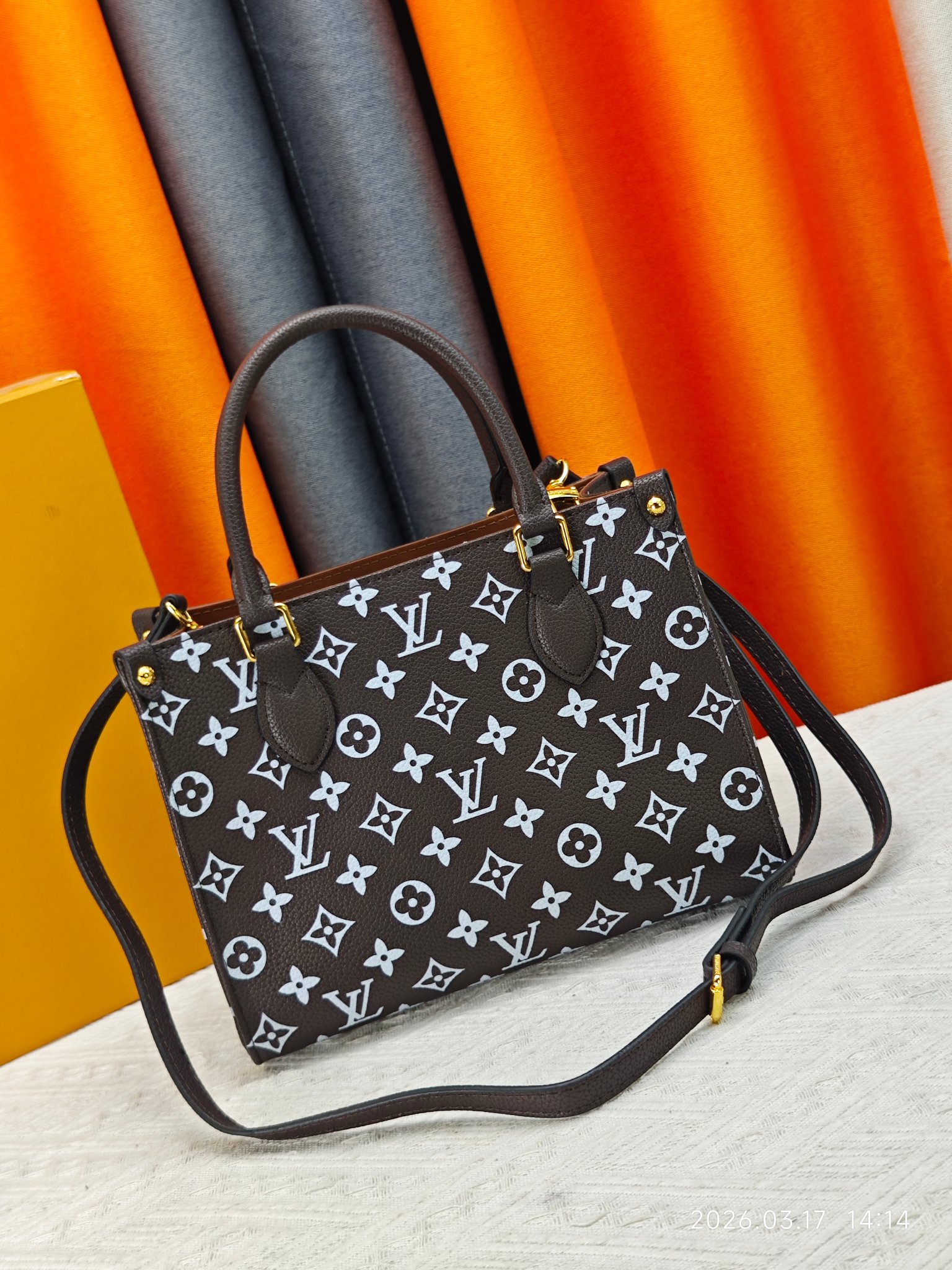 LV OnTheGo Bag - Image 4