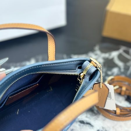 Coach Laurel 19 Denim Tote Bag - Image 10