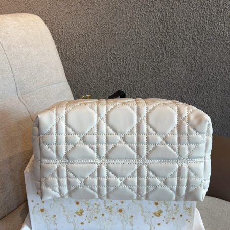 Dior Toujours White Macrocannage Bag - Image 6