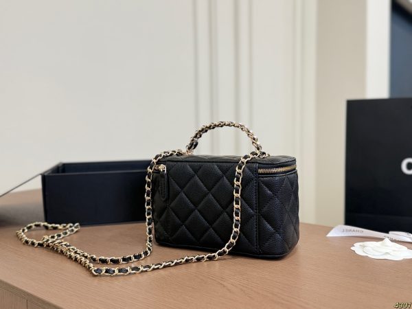 Chanel's New Handle-Style Makeup Case