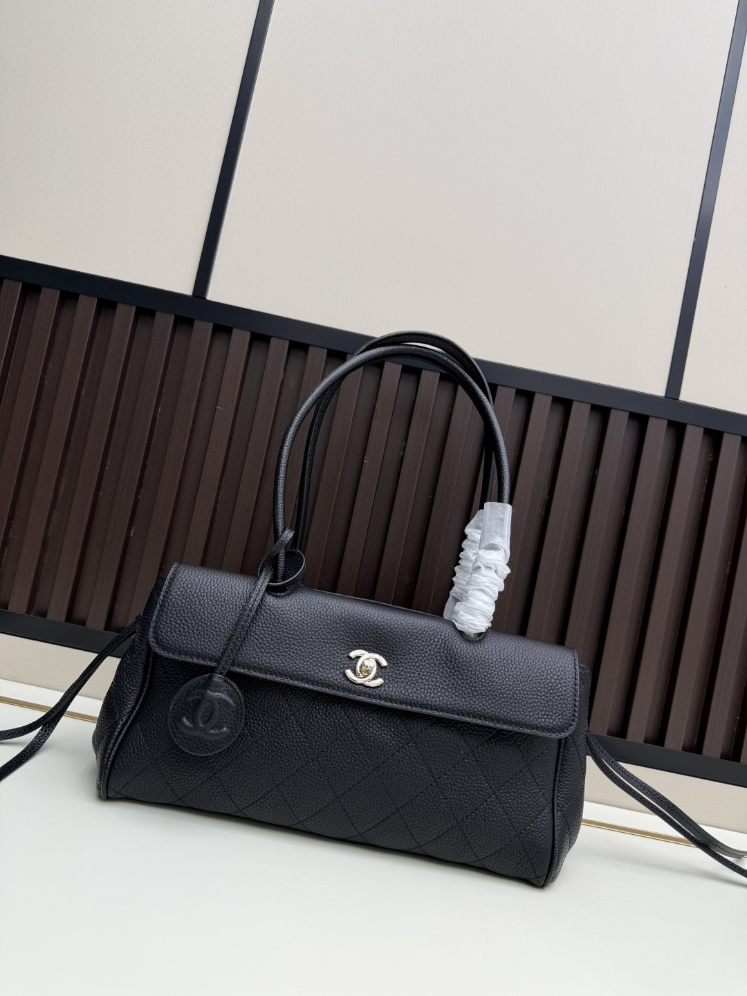 Chanel Togo Cowhide Tote Bag - Image 3
