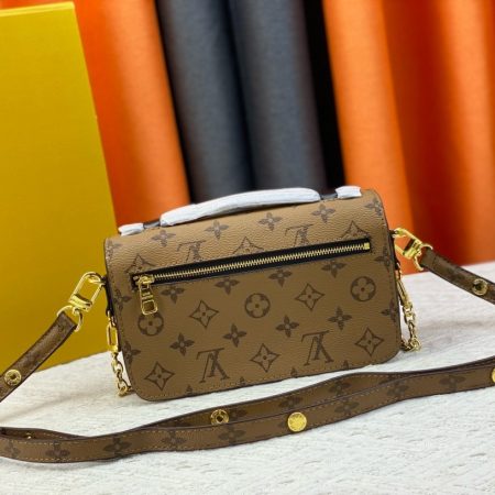 LV Monogramme Pochette Métiss East West Bag - Image 3