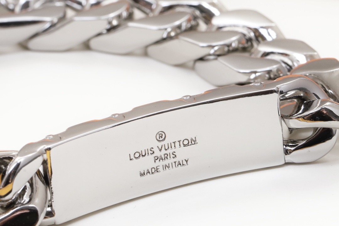 LV Monogram Chain Bracelet S00 - Image 6