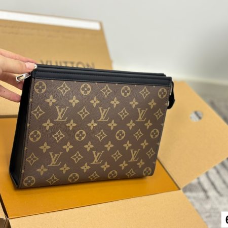 Lv Papollo Bag - Image 1