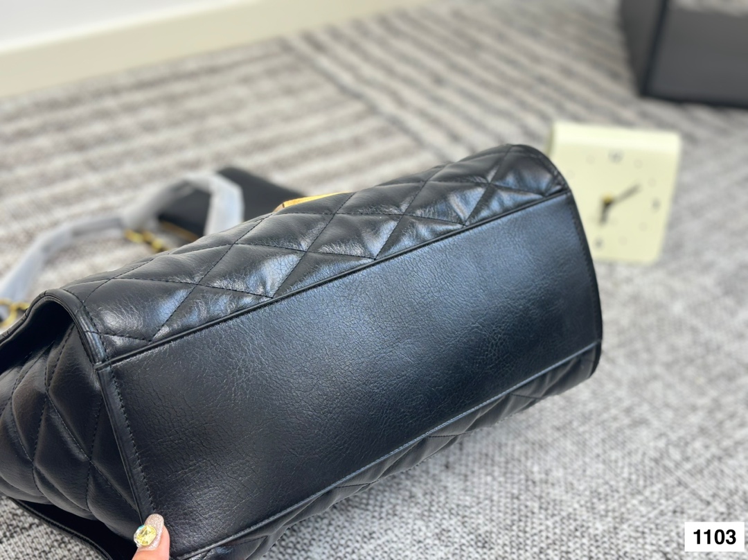 YSL Beach Bag - Image 8