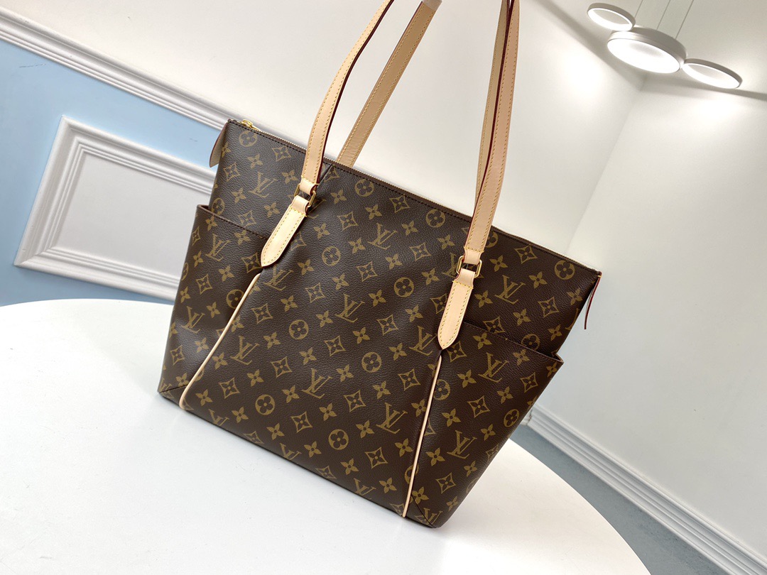 LV Monogram Totally GM - Image 3