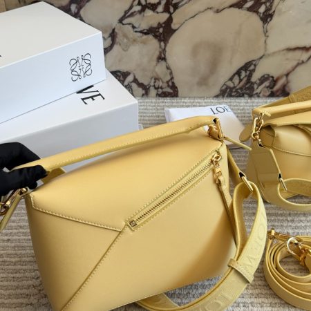 LOEWE Puzzle Edge Bag - Image 8