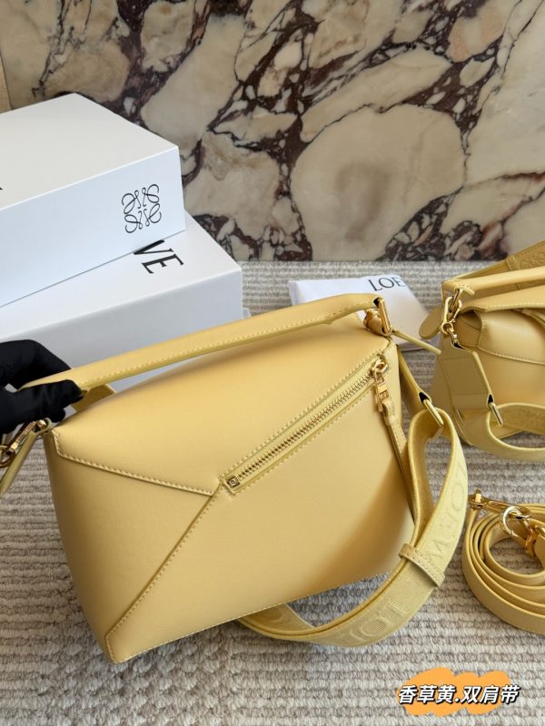 LOEWE Puzzle Edge Bag