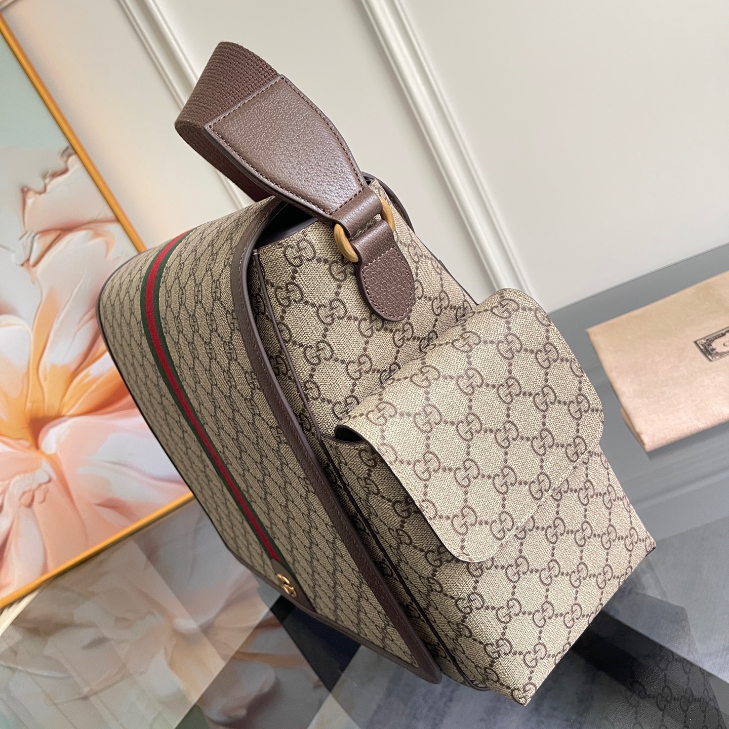 Gucci Large Changing Bag in Beige and Dark Brown - Image 3