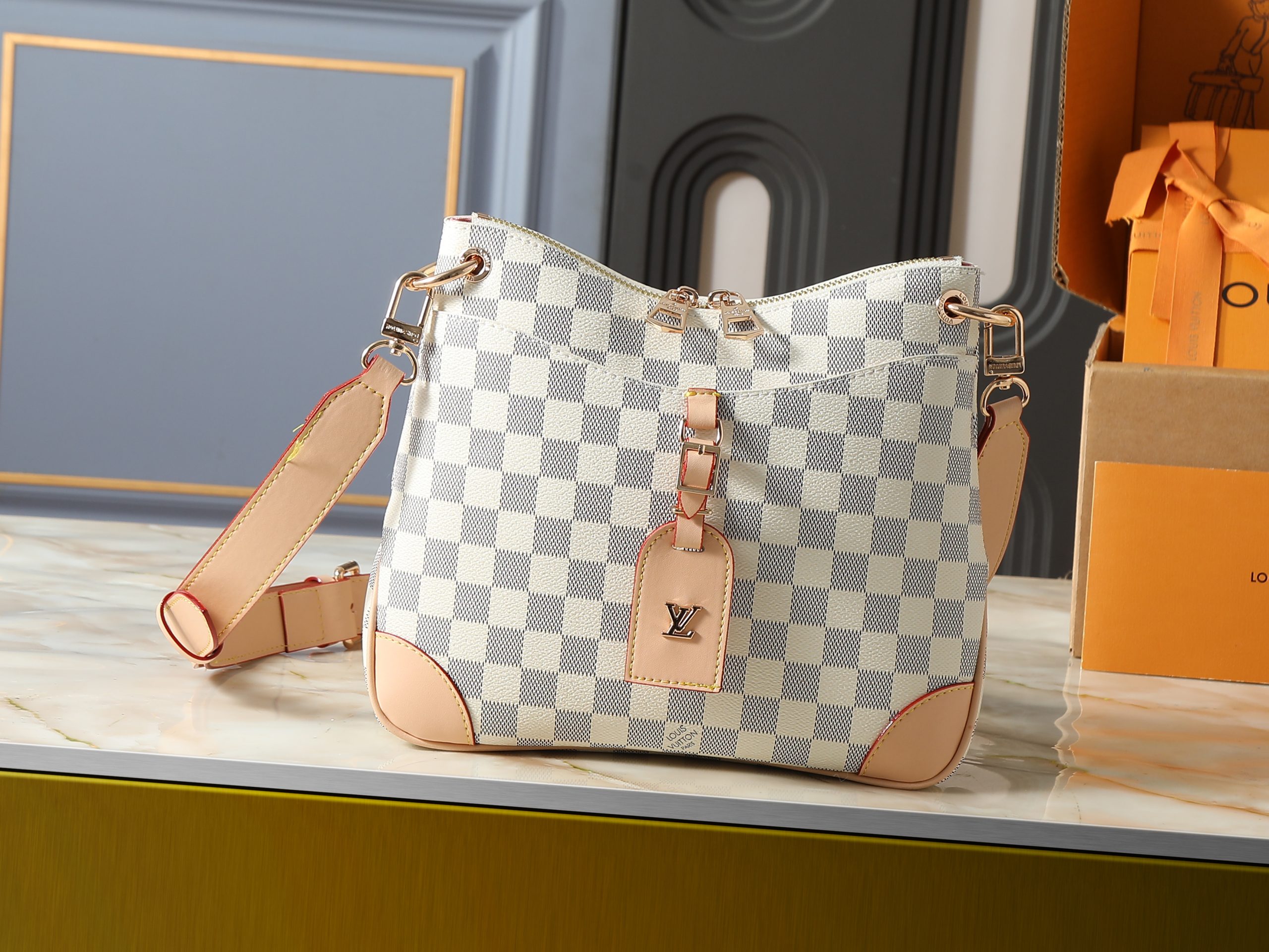 LV Odeon Medium-Small Handbag - Image 4