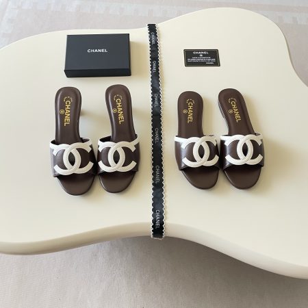Chanel 26P Double C Two-Tone Flat Slippers - Image 6