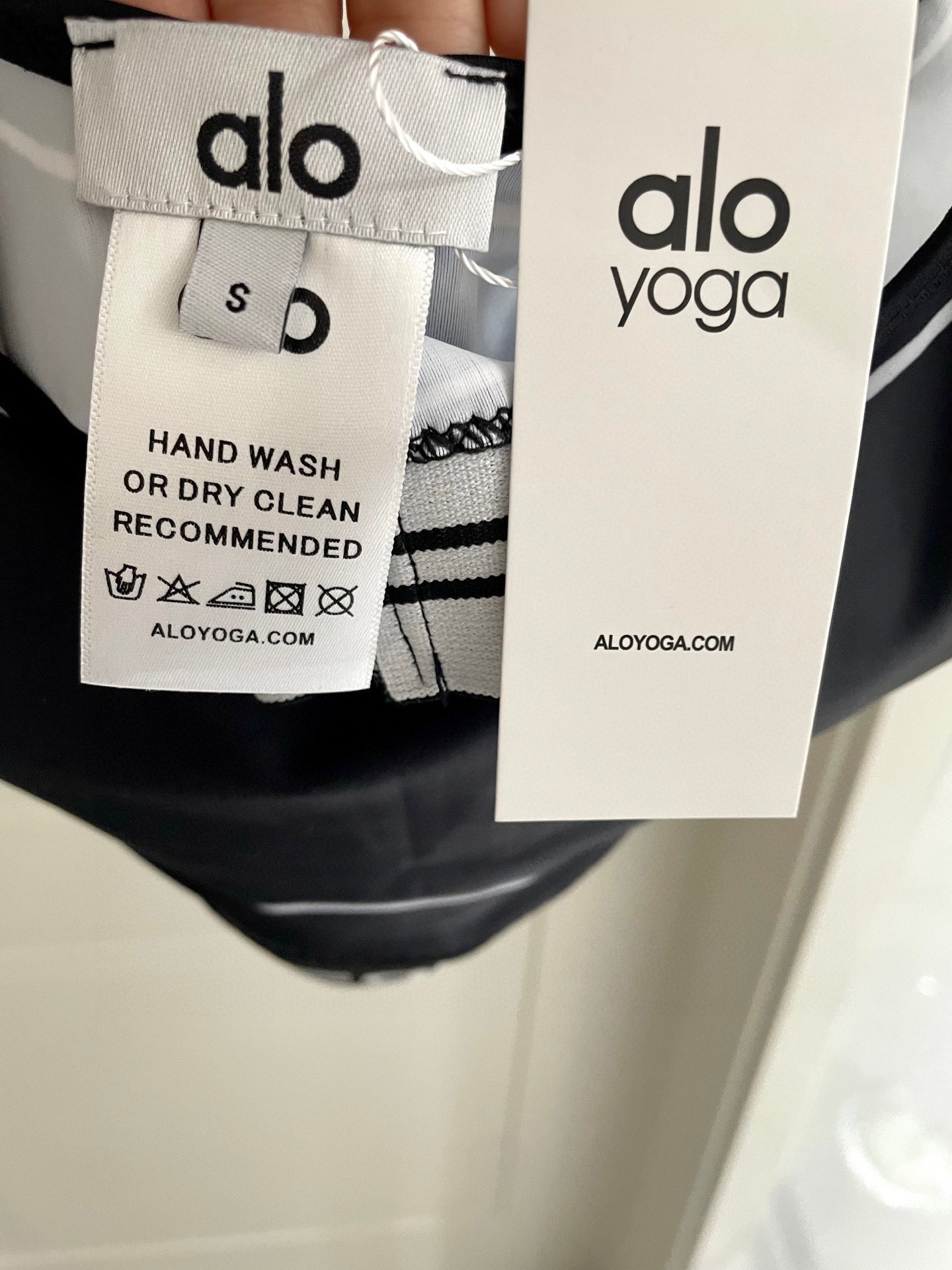 ALO Yoga Set Black - Image 4