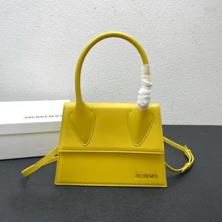 Jacquemus Le Grand Chiquito Large Tote Lipstick Bag - Image 10