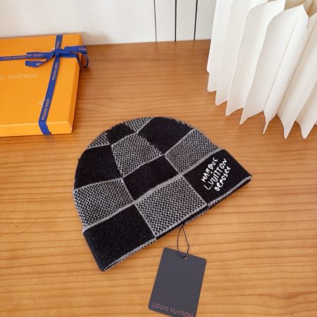 LV Damier Heritage Beanie Black - Image 4