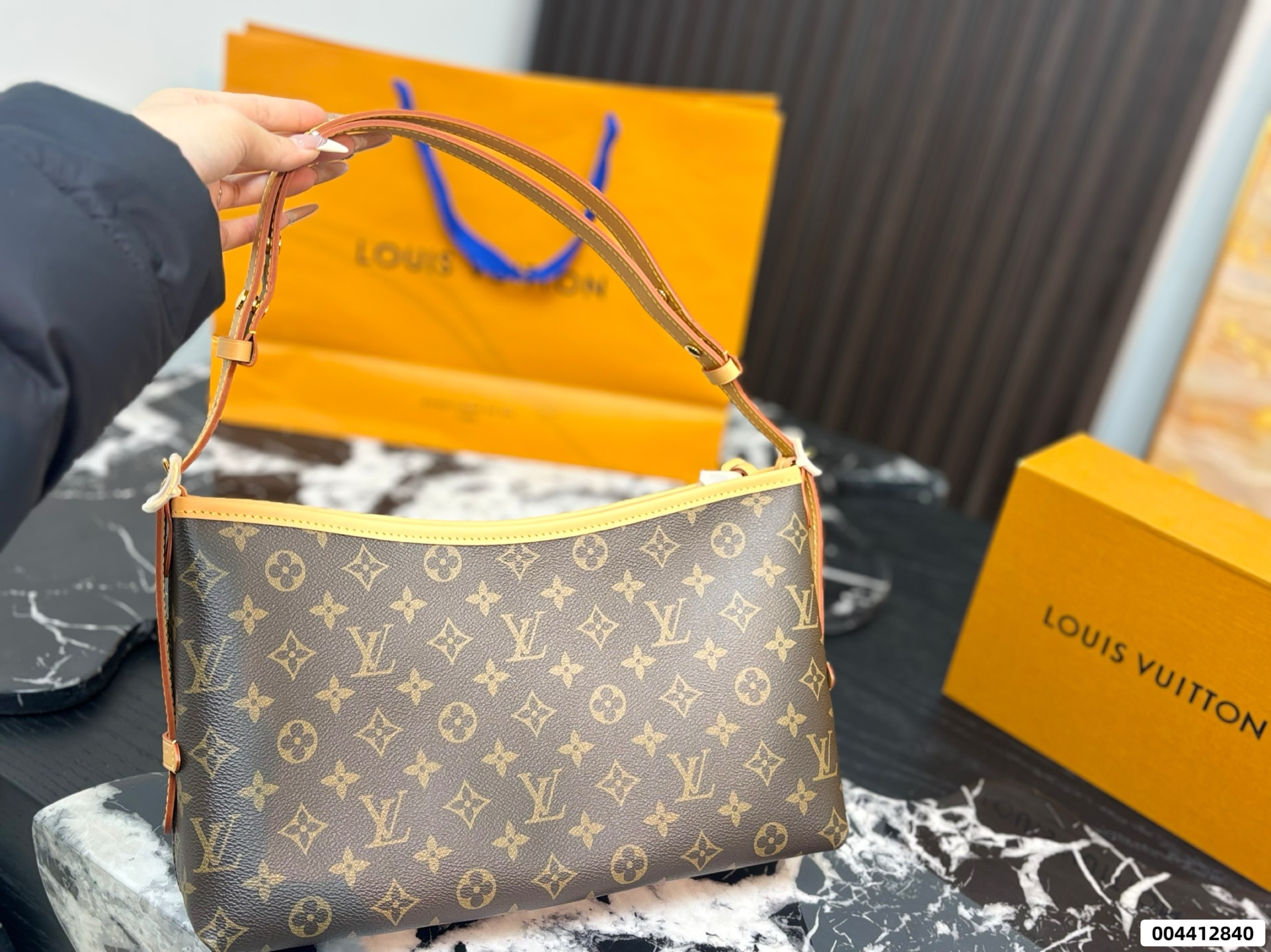 LV Carryall East West Tote Bag - Image 6