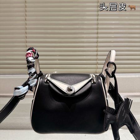 Hermes mini Lindy colorblocked silver buckle bag