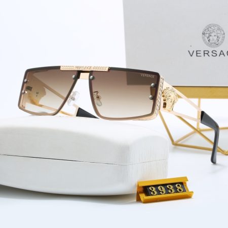 Versace Fashionable Sunglasses - Image 6
