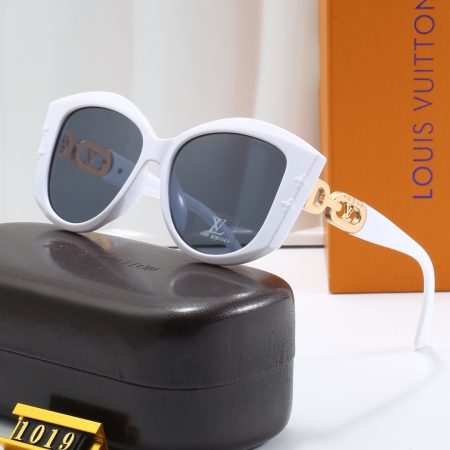 LV Fashionable Sunglasses - Image 6