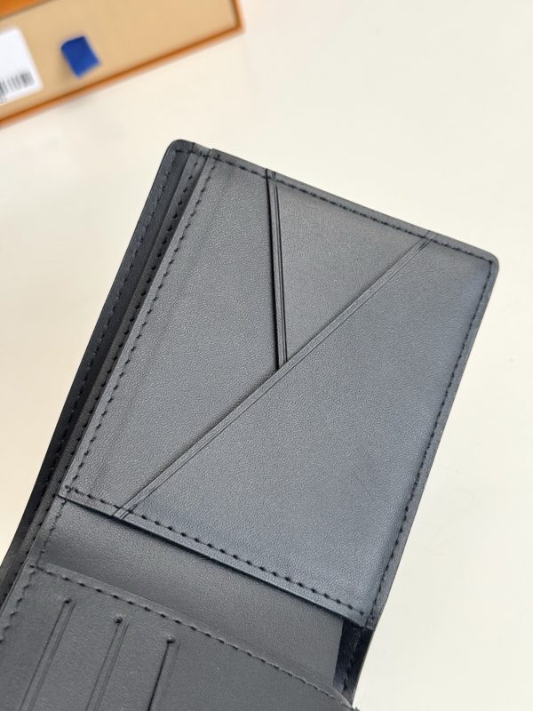 LV Multiple Wallet