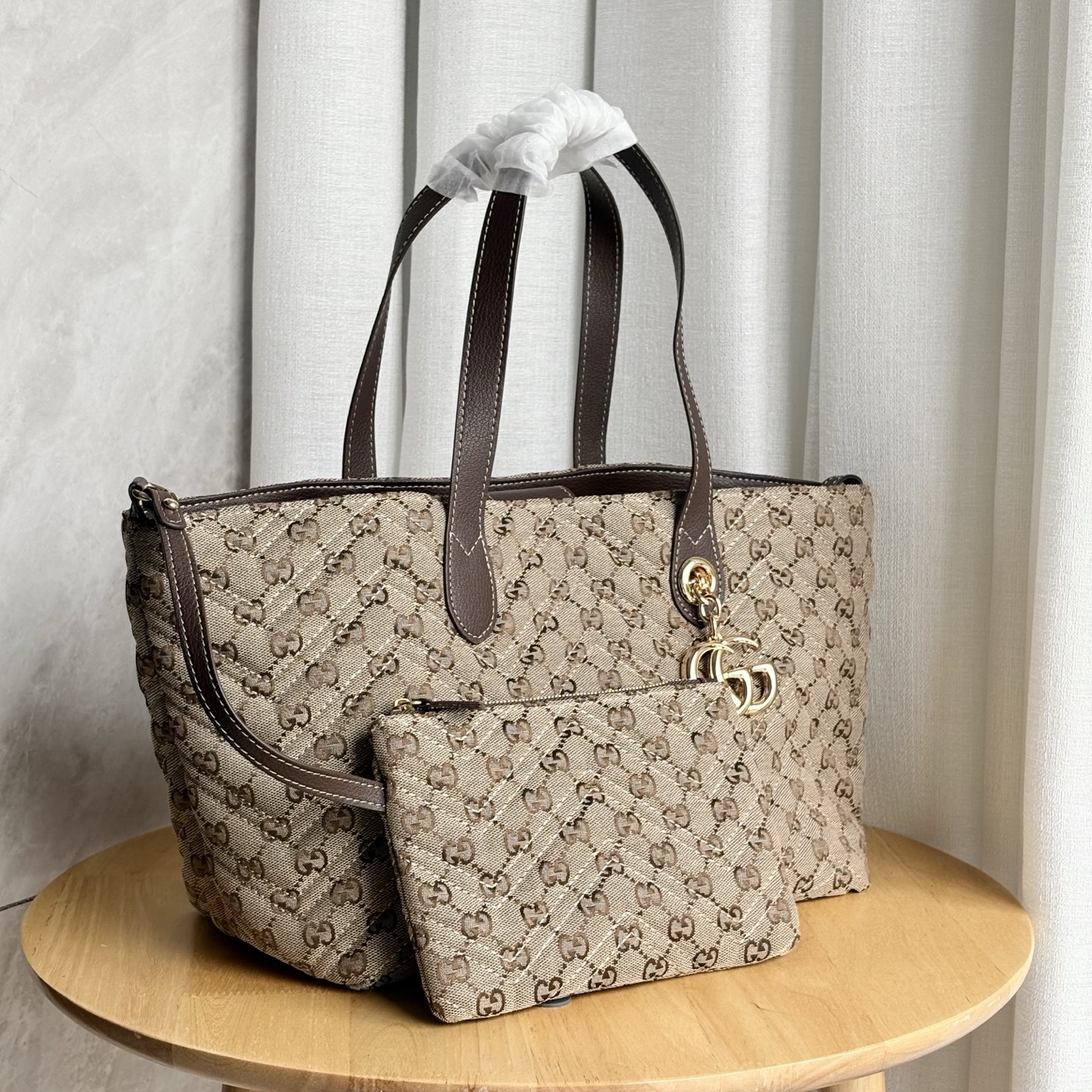 Gucci Marmont Medium Tote Bag - Image 2