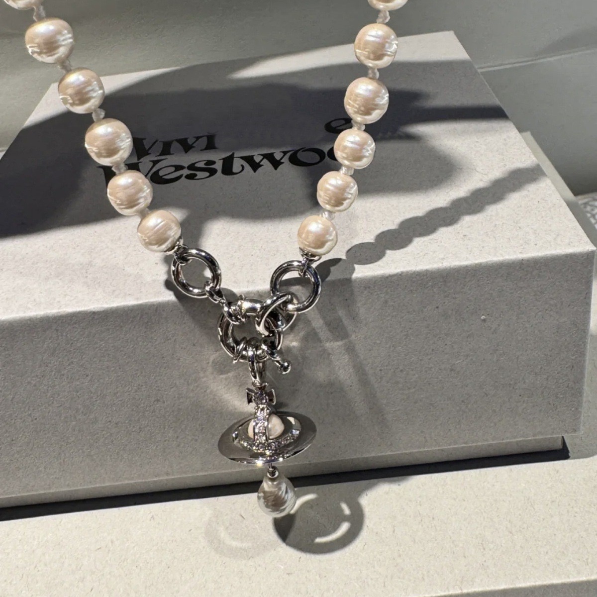Baroque Pearl Necklace - Image 3