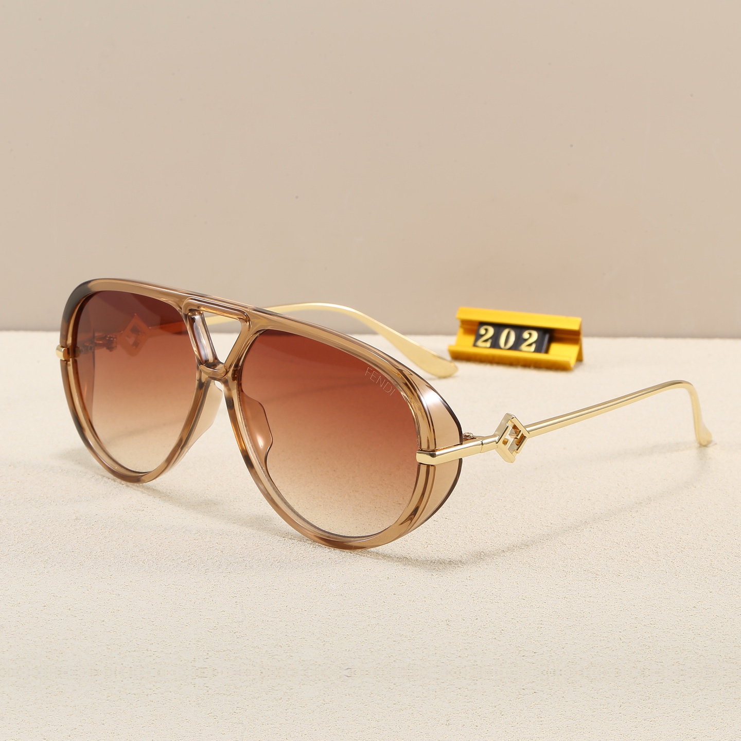 Fendi Fashionable Sunglasses - Image 7