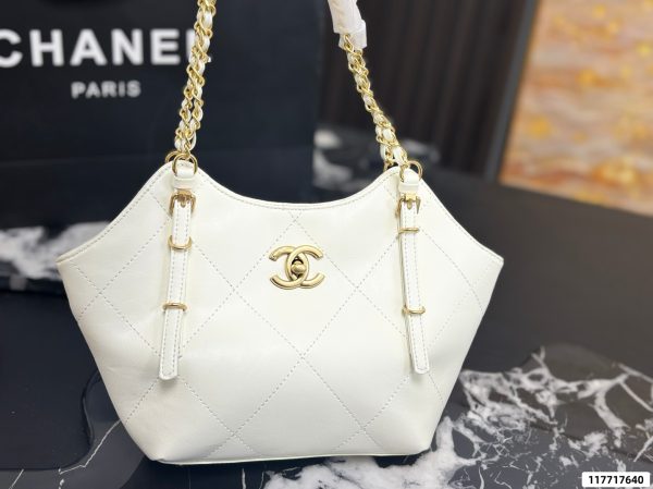 Chanel Tote Bag