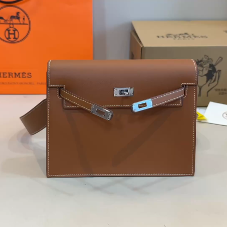 Hermès Kelly Danse Shoulder Bag - Image 2