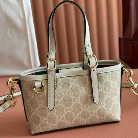 Gucci GG Emblem mini bag - Image 5