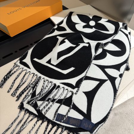 LV Luxury Designer Cashmere Scarf - Image 2