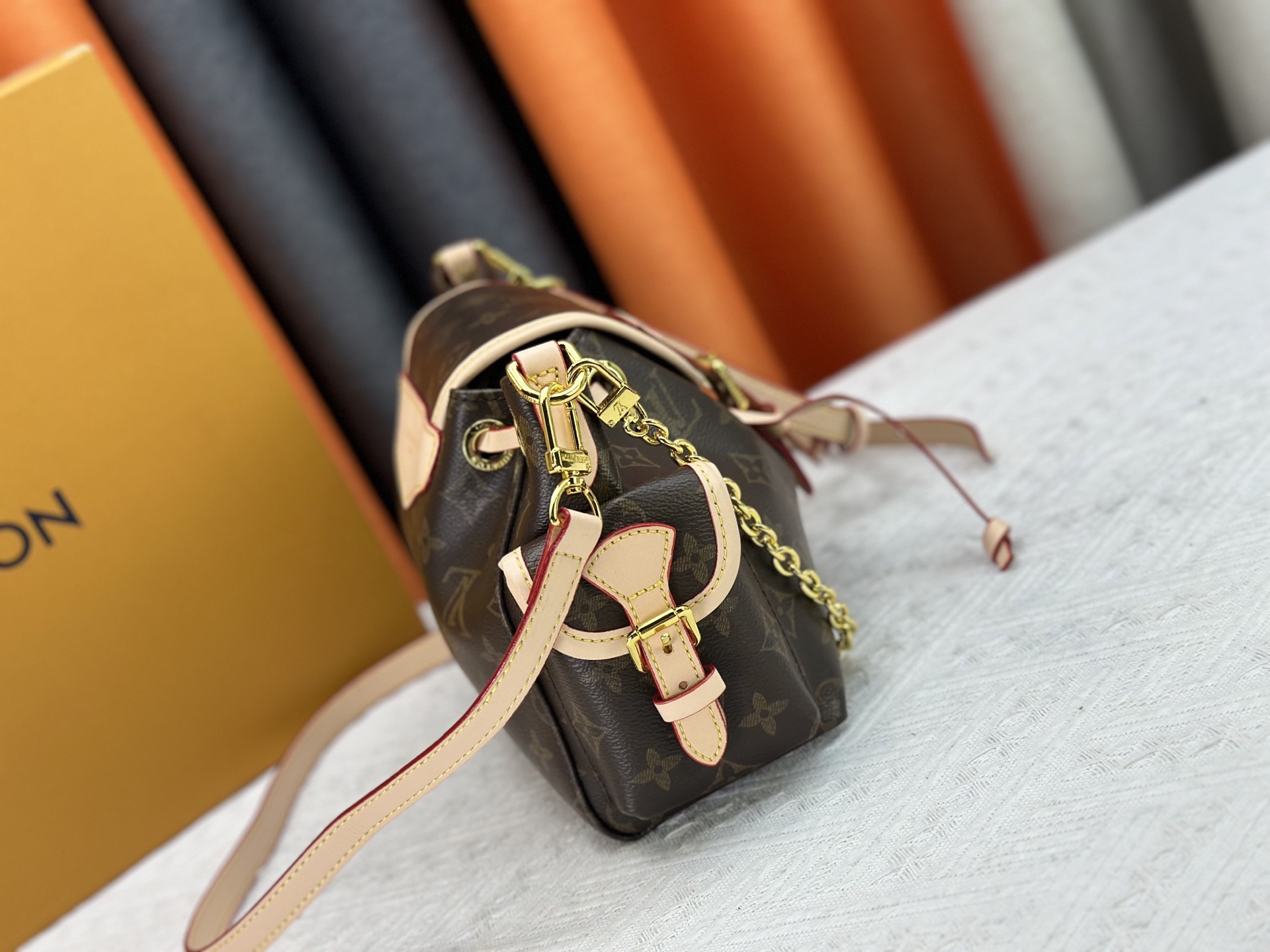 LV Handbags houlder Bags - Image 3