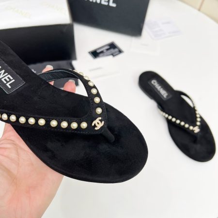 Chanel Velvet 25C Flip-flops - Image 12