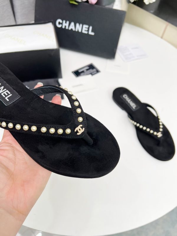 Chanel Velvet 25C Flip-flops