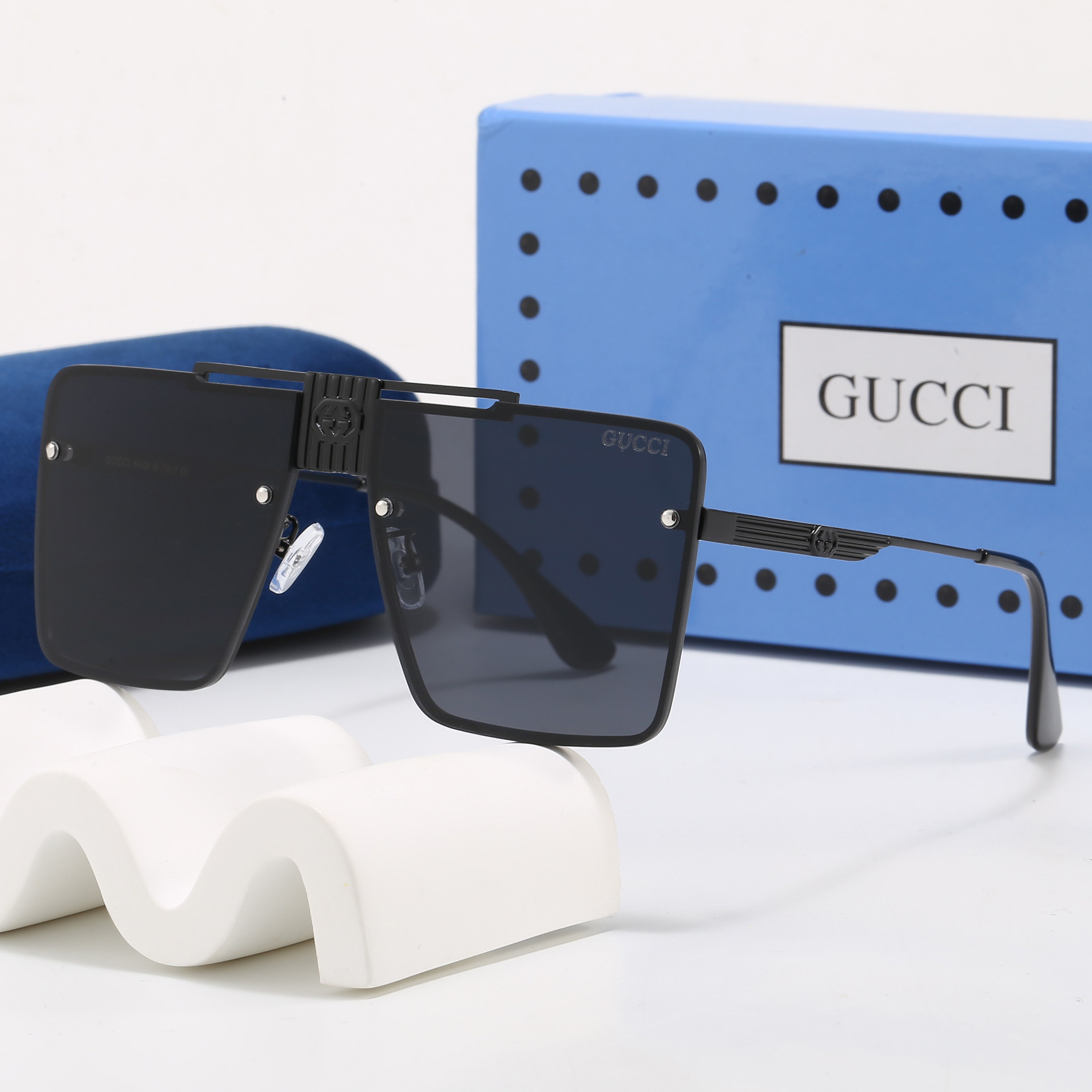 Gucci Fashionable Sunglasses - Image 7