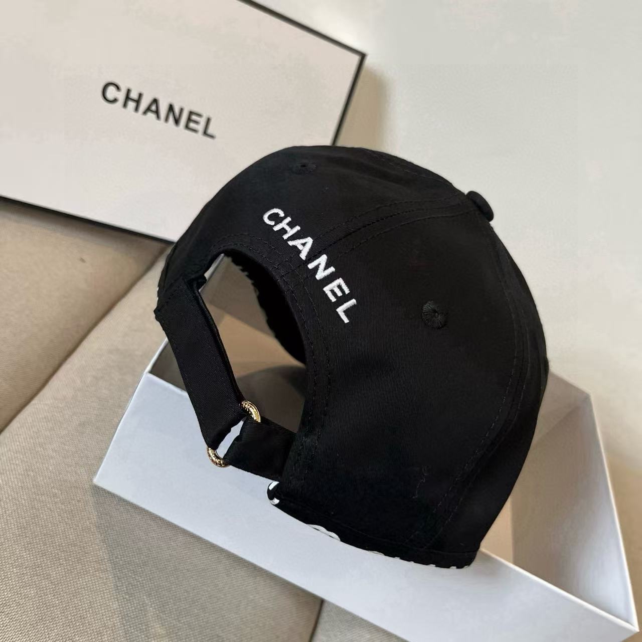 CHANEL Baseball Caps - Image 9