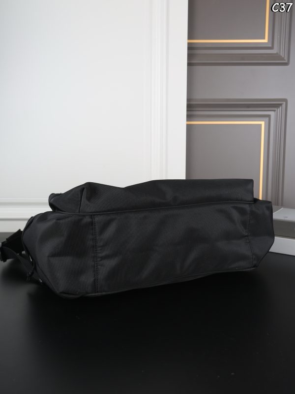 Balenciaga Explorer Multipocket Weekender Medium Bag