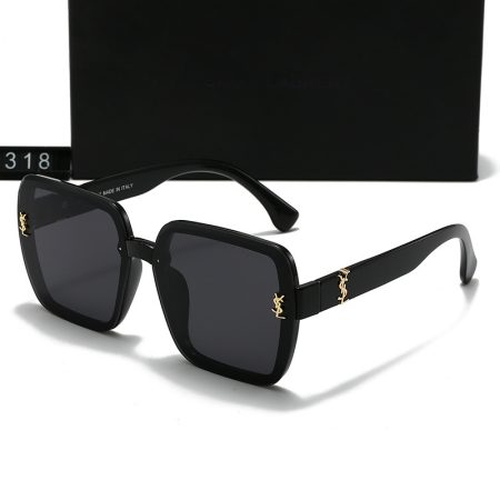 Saint Laurent Fashionable Sunglasses - Image 4