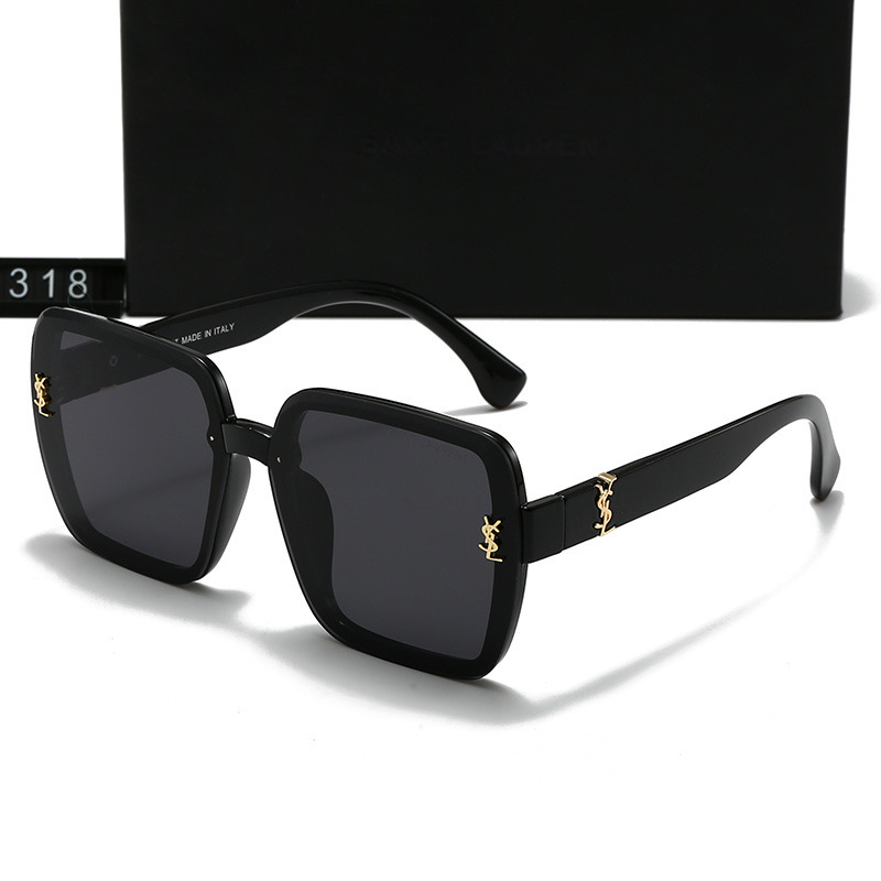 Saint Laurent Fashionable Sunglasses - Image 4