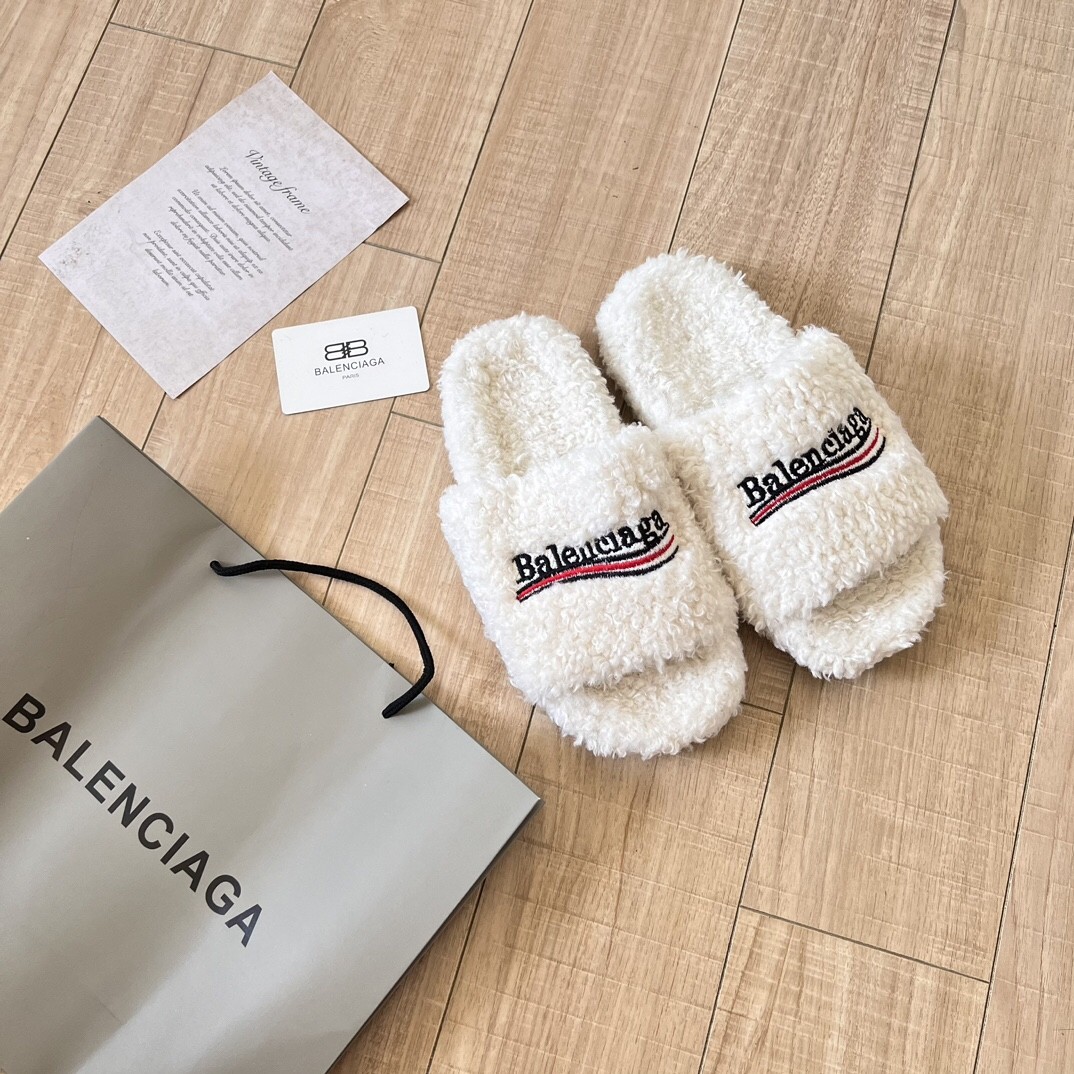 Balenciaga Fall/Winter Fur-Lined Slippers - Image 1