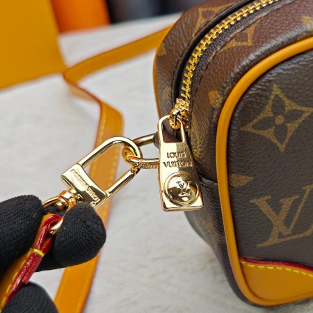 LV  Trocadero Mini Bag - Image 16