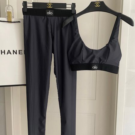 ALO Yoga Set Black - Image 2