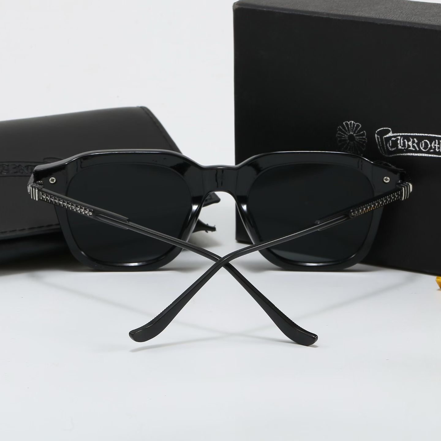 Chrome Hearts Fashionable Sunglasses - Image 9