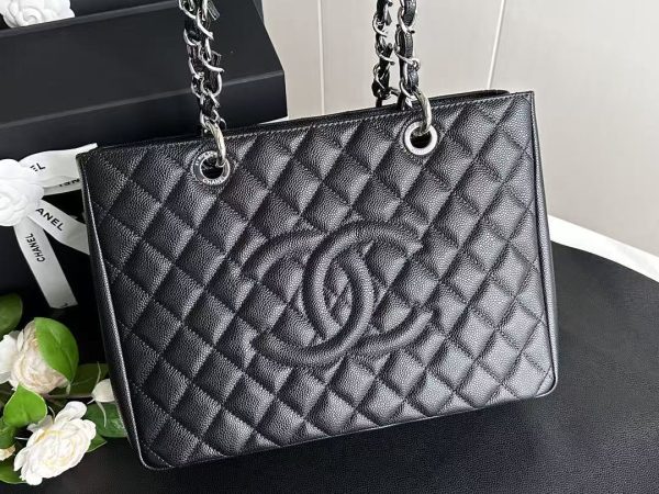 CHANEL Caviar Quilted Grand Shopping Tote GST Black