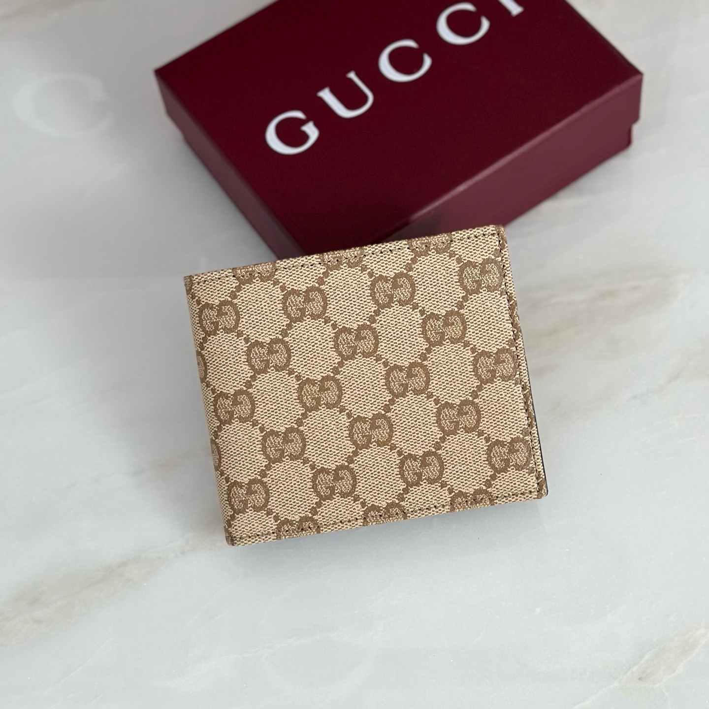 Gucci Essence Classic Bi-fold Wallet - Image 5