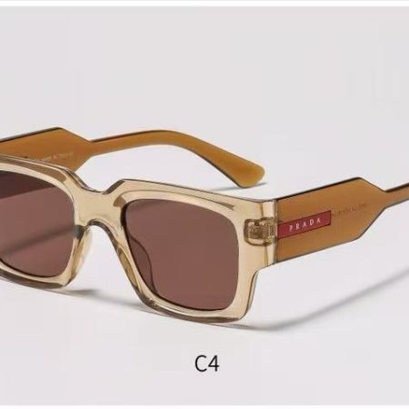 Prada Fashionable Sunglasses - Image 5