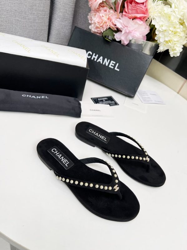 Chanel Velvet 25C Flip-flops